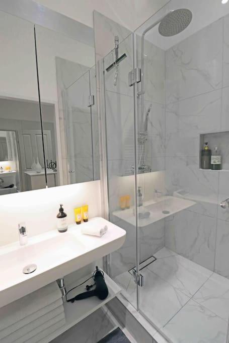 Smart Apt Mit Balkon Am Augarten Park Naehe Zentrum Wenen Buitenkant foto